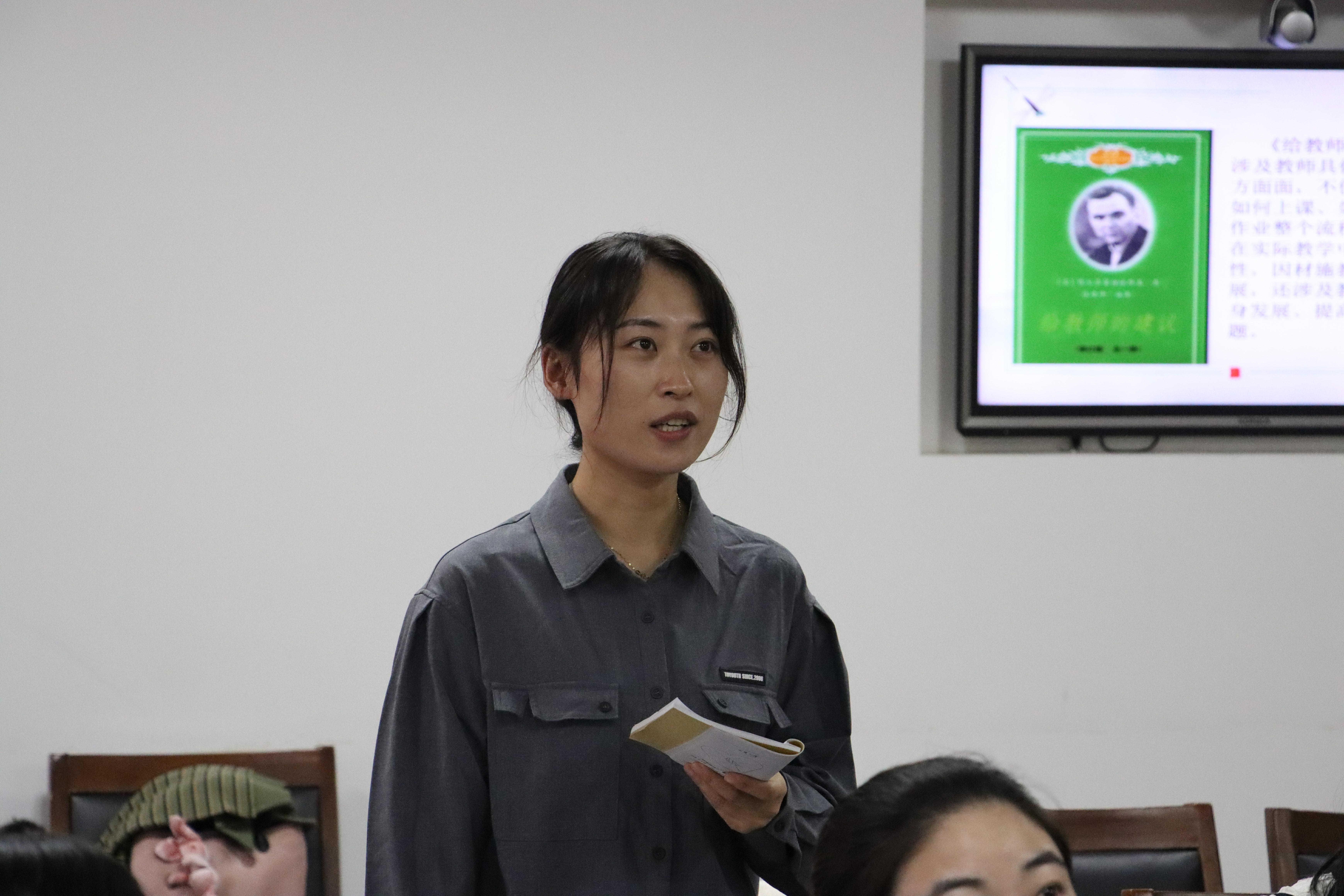 f64922ad5e7a4d759a9ff54339a4e351.jpg