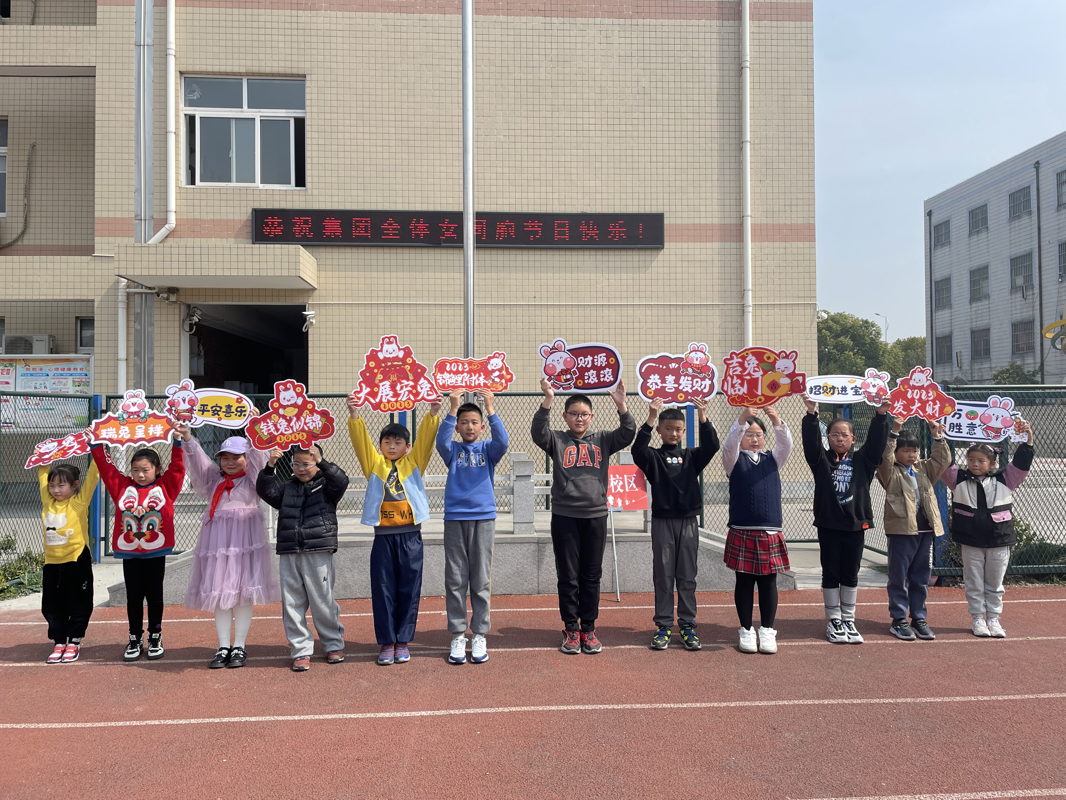 4f5d4643b9554b739c05646e8a7a5129.jpg 4f5d4643b9554b739c05646e8a7a5129.jpg