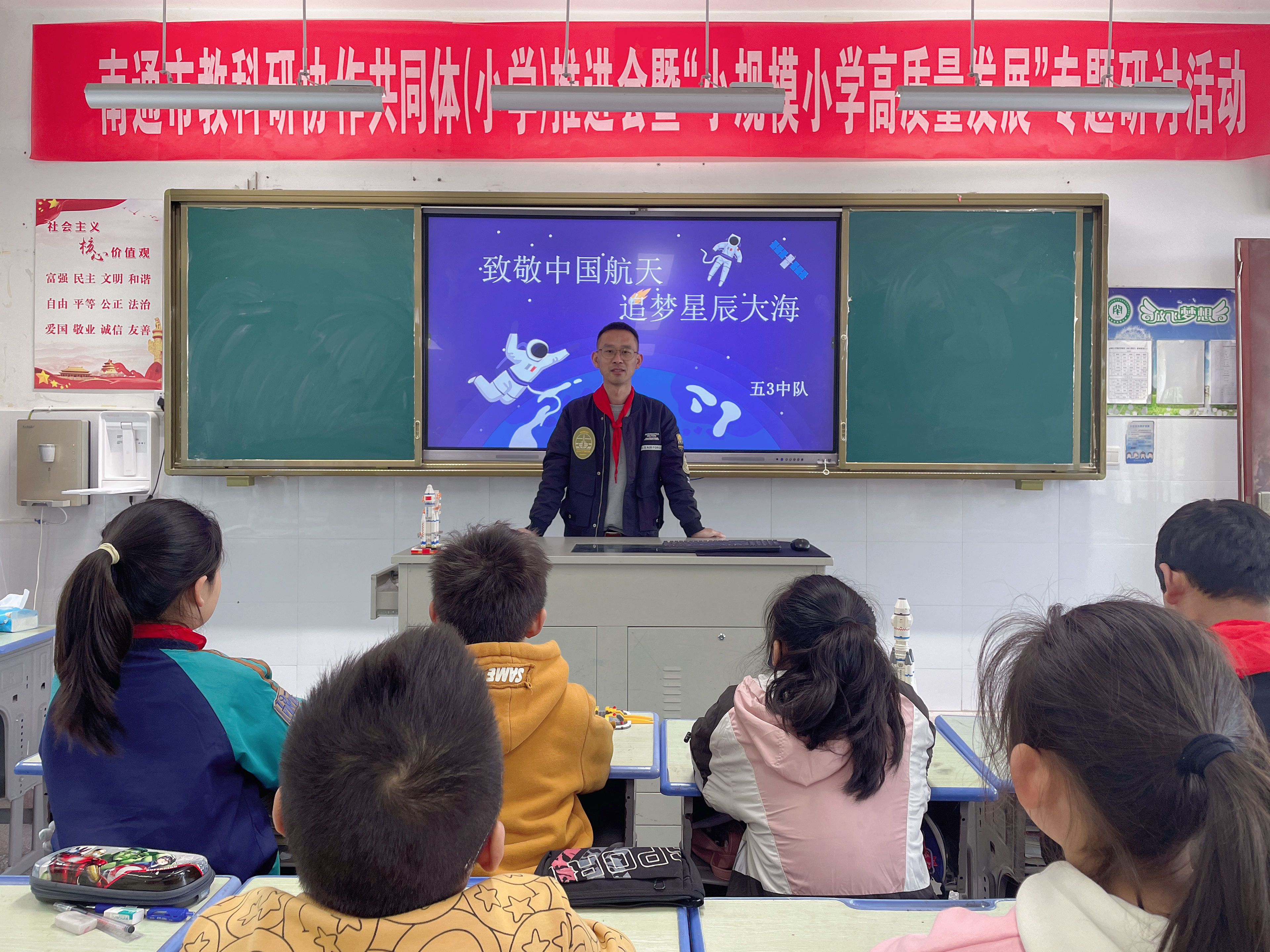 f0d37a0091d34fc2bba820e5683ad3bc.jpg f0d37a0091d34fc2bba820e5683ad3bc.jpg