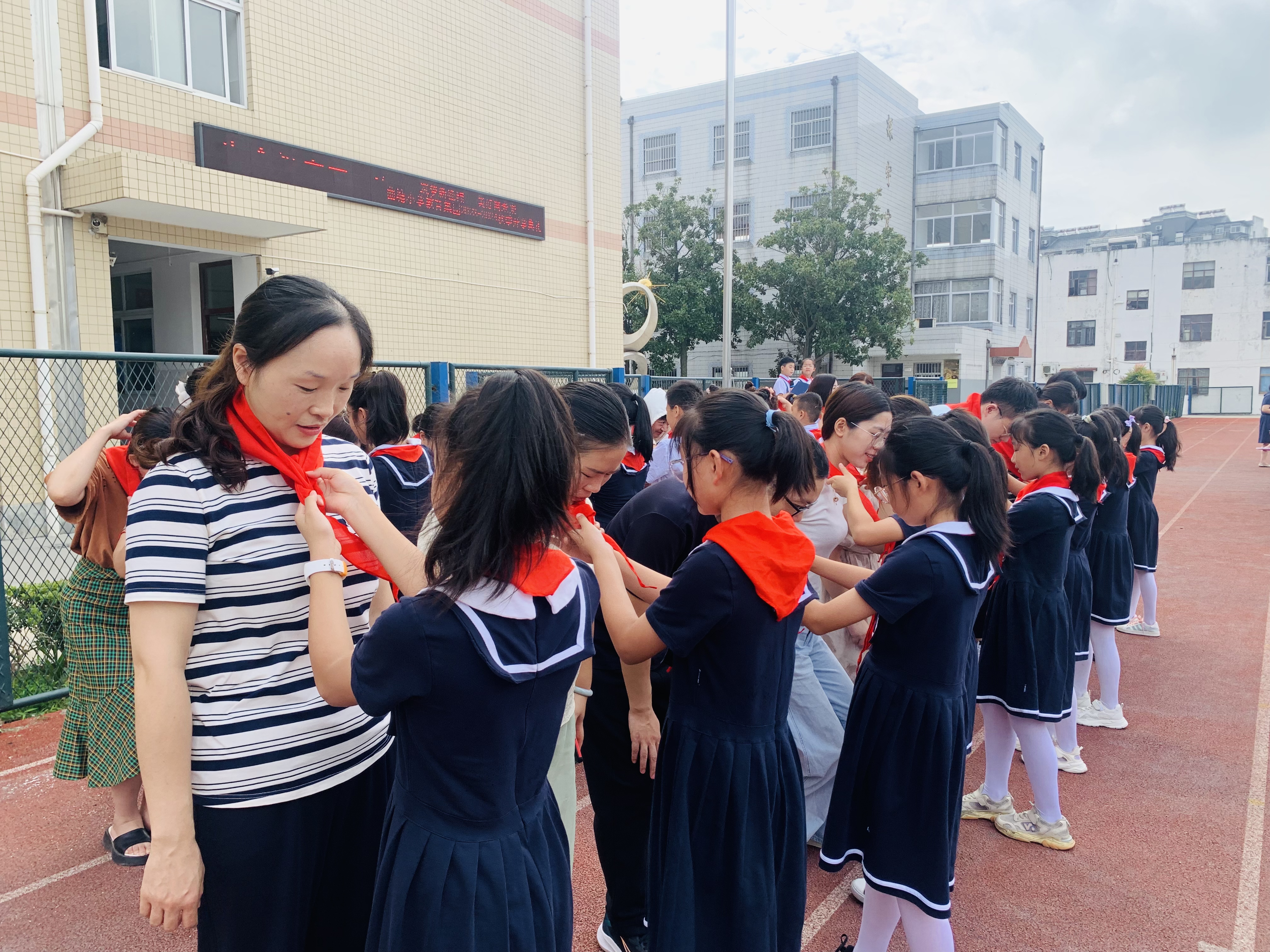 6b8f4398339f4d7d901537366ea6d313.jpg 6b8f4398339f4d7d901537366ea6d313.jpg