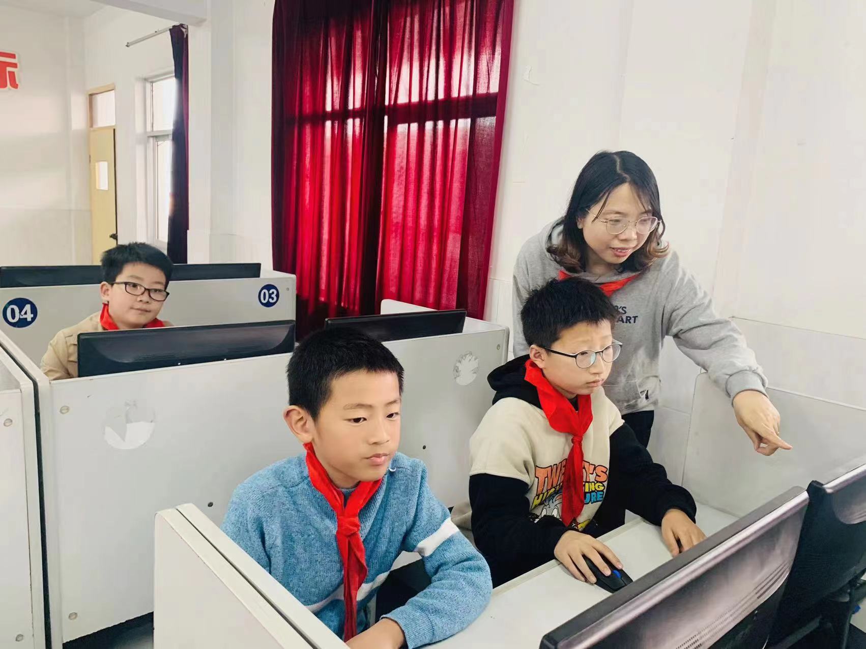 f43bf0a25629459b86e8fa380bee3777.jpg f43bf0a25629459b86e8fa380bee3777.jpg