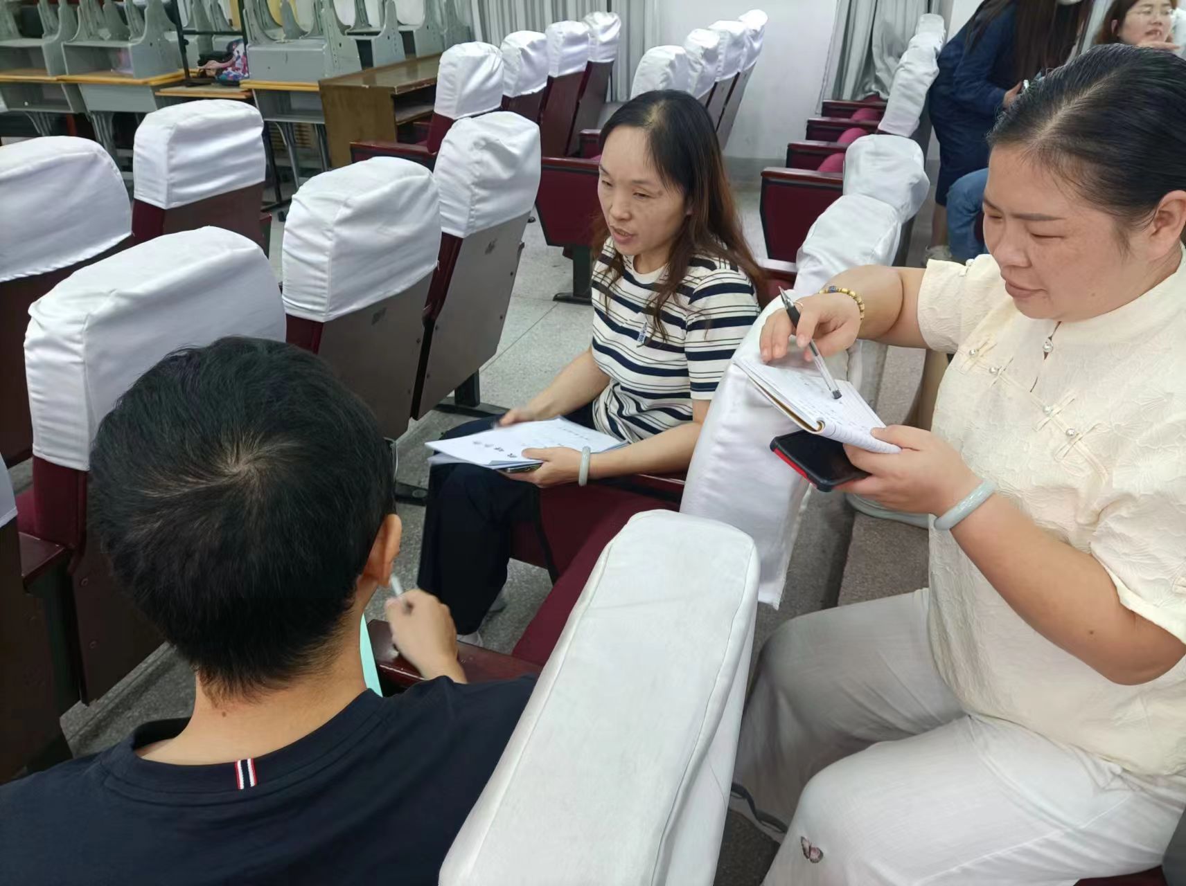 8250b38f84314657926d7b8daf4f09fa.jpg 8250b38f84314657926d7b8daf4f09fa.jpg