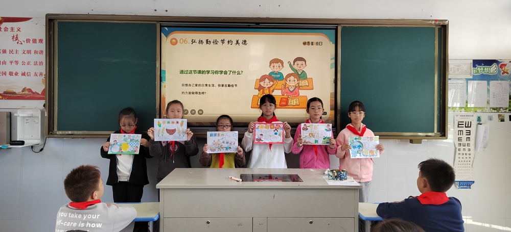 8f86bd19358b4683abd697ddd462bffe.jpg 8f86bd19358b4683abd697ddd462bffe.jpg