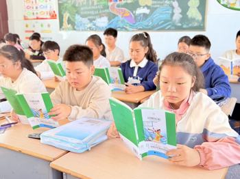 书香漫校园,故事话传承——海安市曲塘镇中心小学开展读书节暨红领巾小书虫主题活动